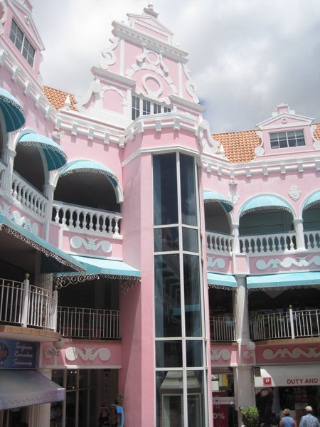 Royal Plaza Shopping Center, Oranjestad