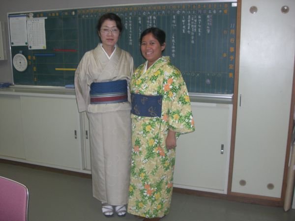 she let me borrow her kimono! 