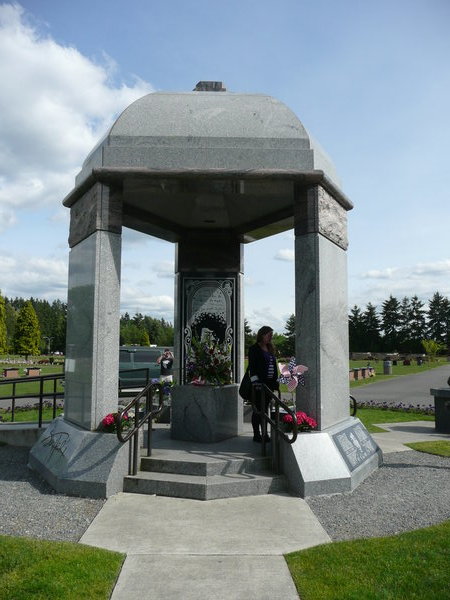 Jimi Hendrix' grave/memorial.