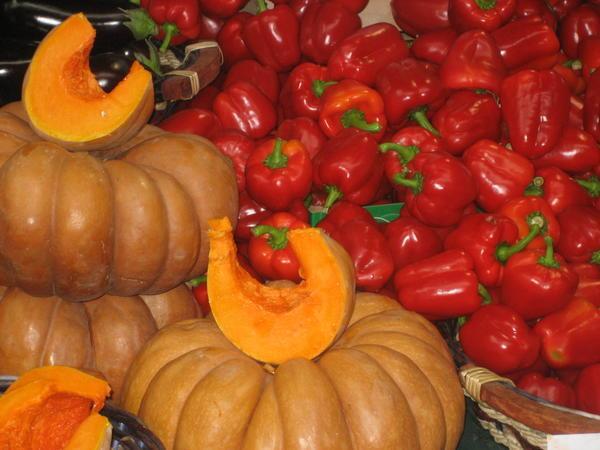 Peck of peppers, pile of pumpkins?