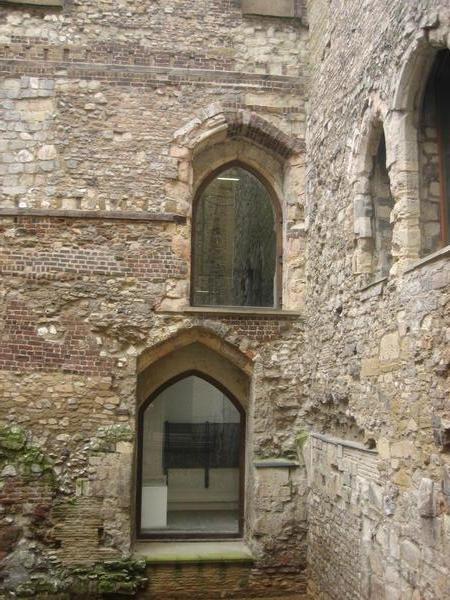 Crumbled ruins of Winchester Palace