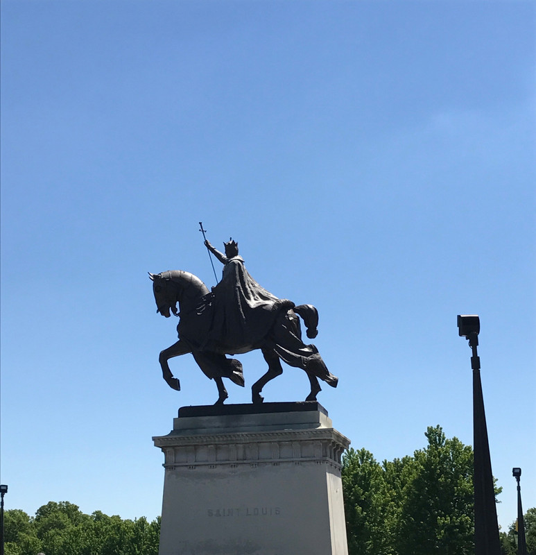 Statue of Saint Louis, city namesake