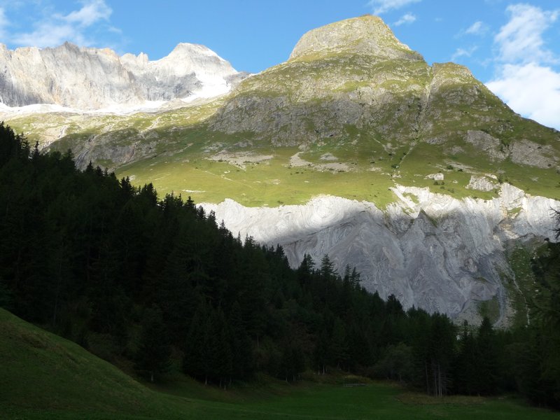 Tour du Mont Blanc, Suisse ?
