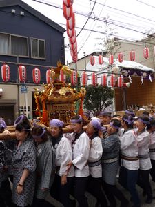 Tokyo-cérémonie de quartier