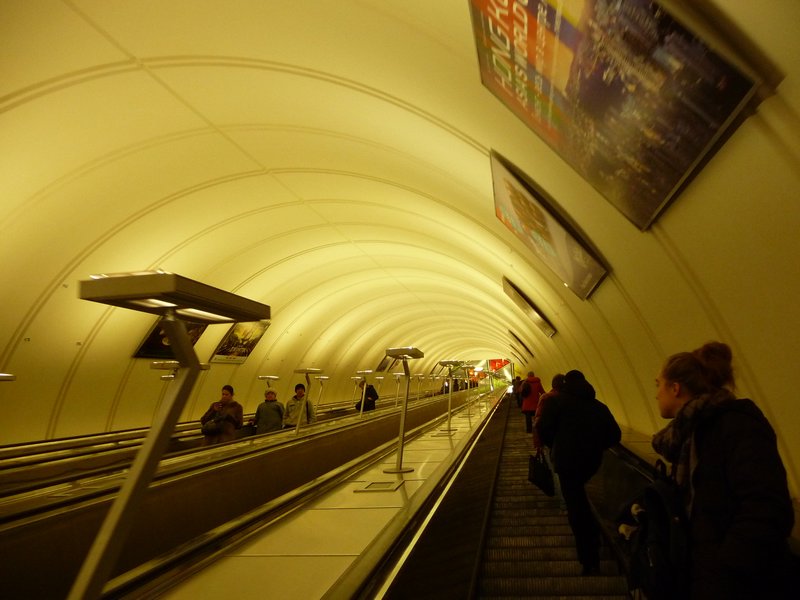 Descente virtigineuse du Metro, Moscou