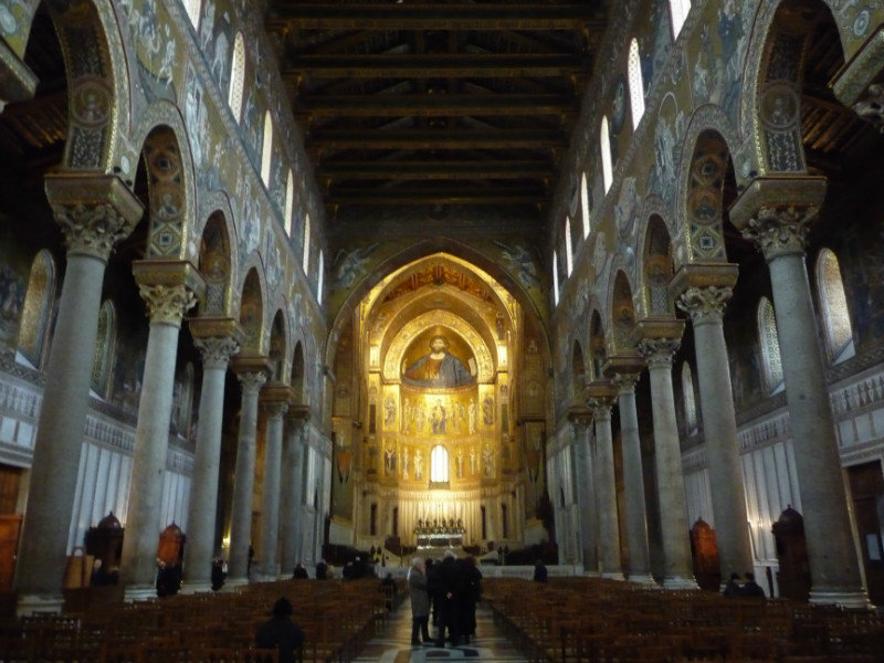 Intérieur de la cathédrale de Monreal
