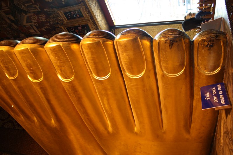 Reclining Buddh's Feet - Wo Po