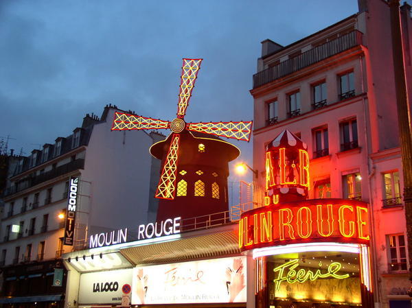 Le Moulin Rouge!!