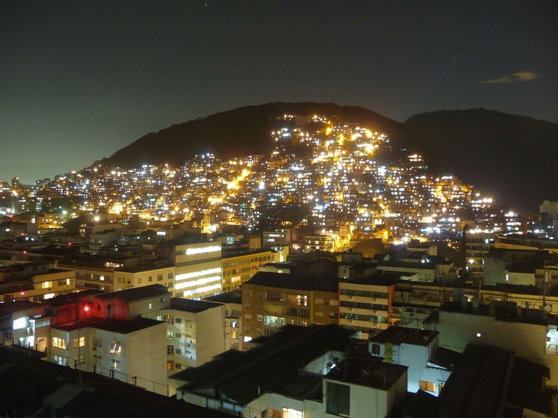 Favela bei Nacht...