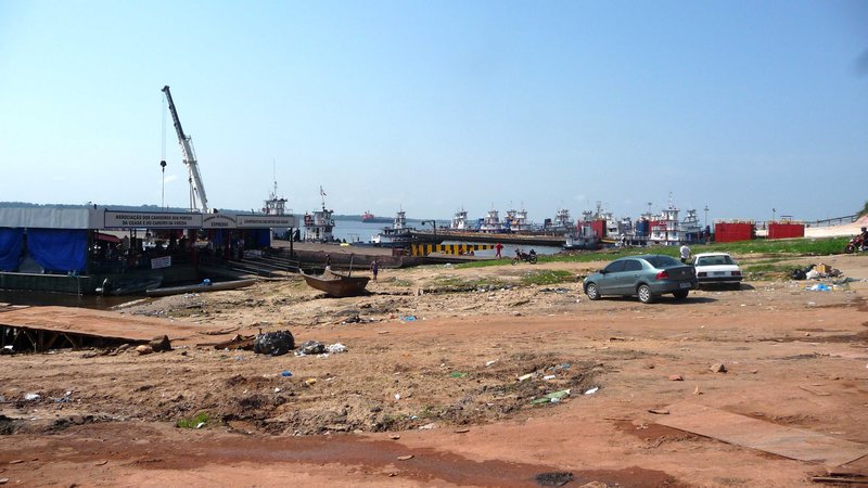 Hafen in Manaus...