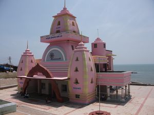Weird temple at Southern tip - Looks like it was designed/inspired by Disney World