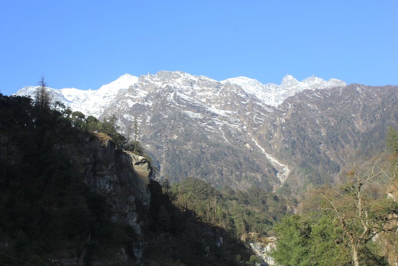 Annapurna 3 range from Danakyu