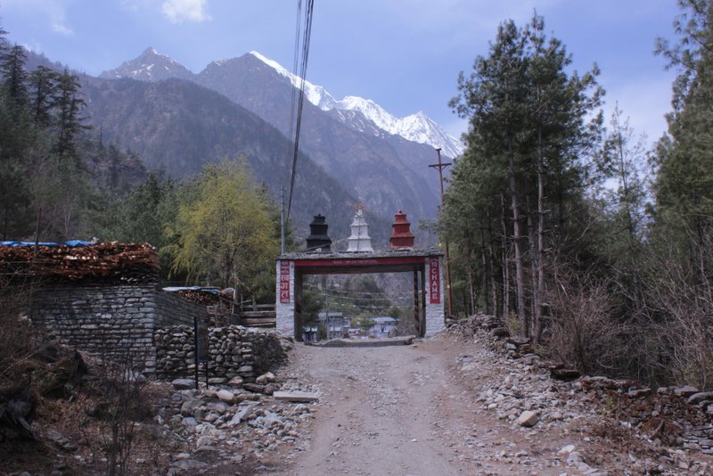 The gateway to Chame village