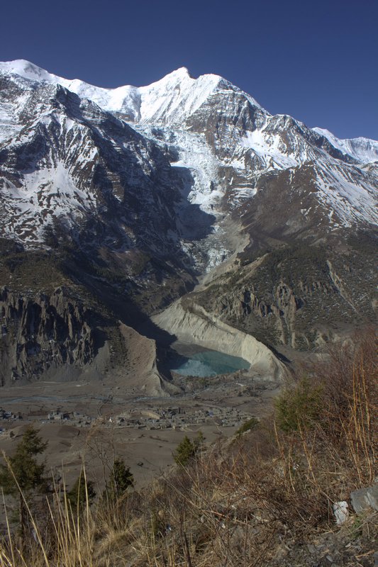 View from the 100 rupee llama's monastery of the Manang valley 2