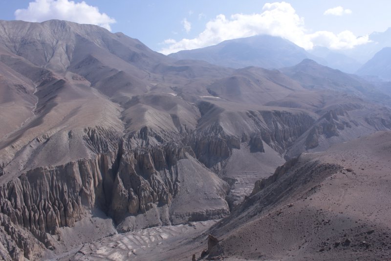 The arrid Nevada like valley near Muktinath 2