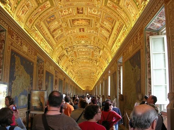 Musei Vaticani: Maps