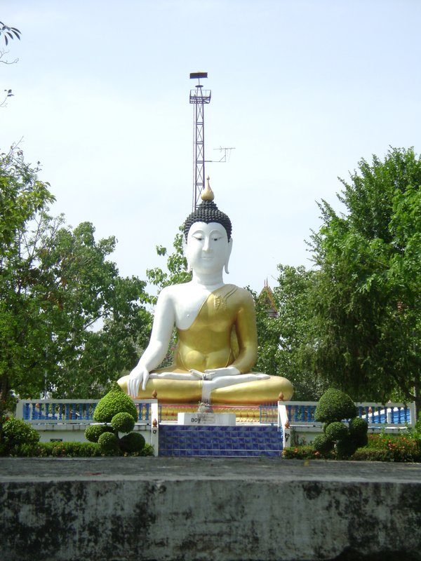 Buddha on the canal