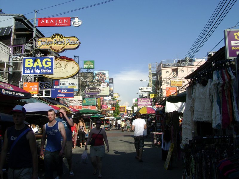 Street view of Khao San