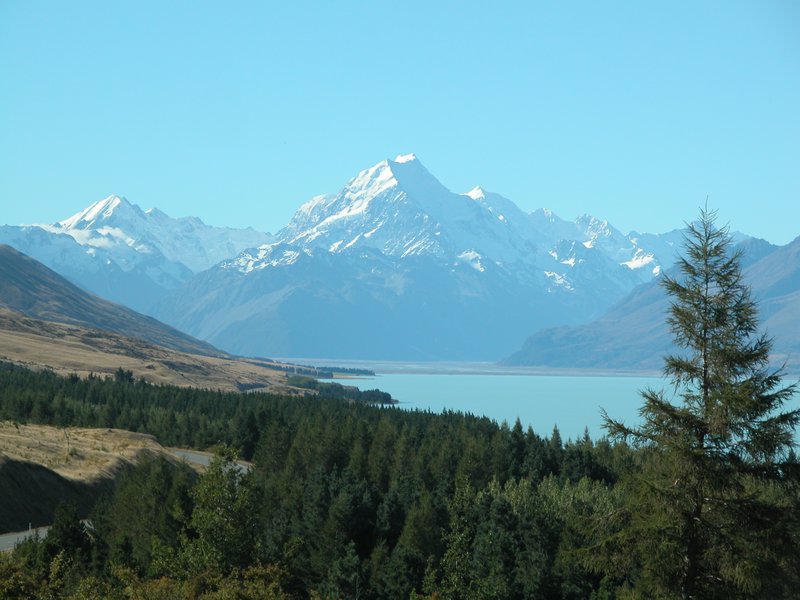 Lake Pukaki and Mount Cook 