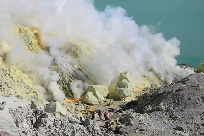 Sulfur mine