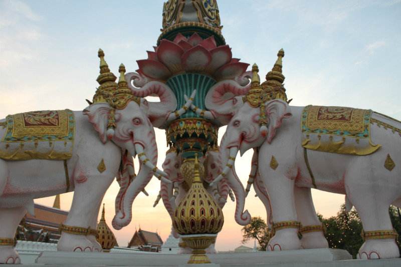 3-headed elephant statue