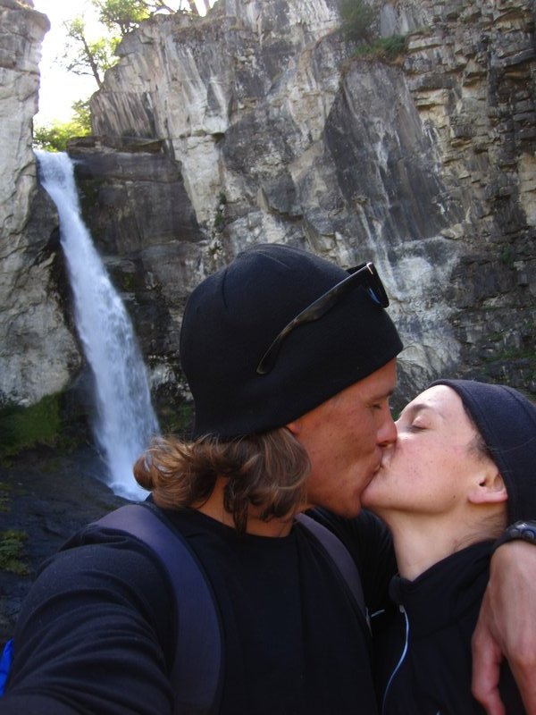 Waterfall kiss