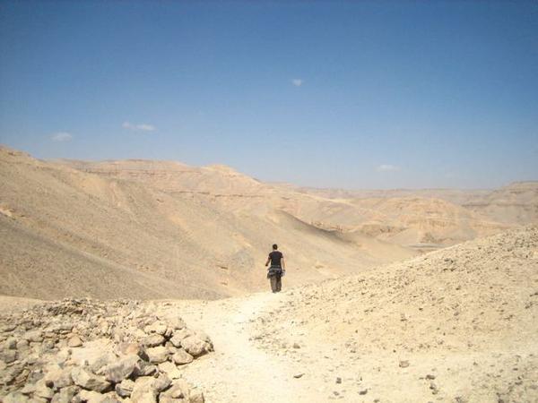 Tramping through the Valley of the Kings, Luxor
