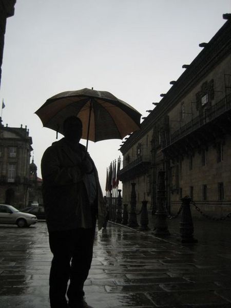 Man in the rain, Santiago