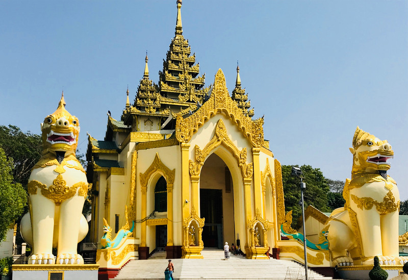 One of the many smaller pagodas surrounding the main Pagoda
