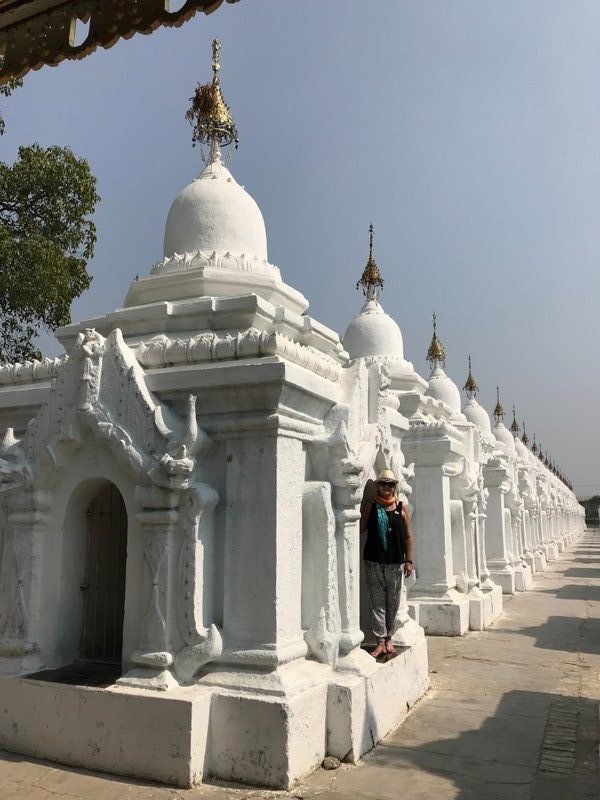 729 stupas