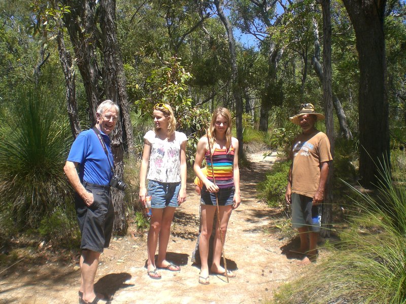 Bush walk with the Wardandi aboriginee guide