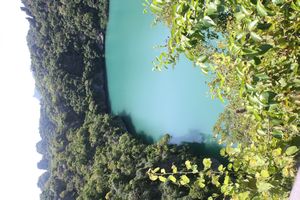 Emerald Lake, Ang Thong