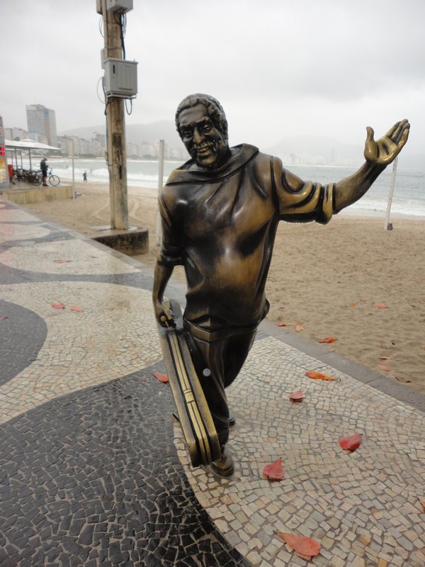 Statue Copacabana Beach