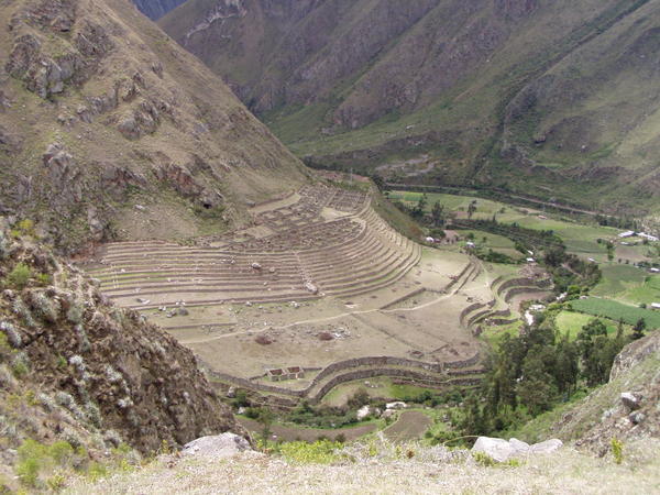 Ruiner i Andesbjergene paa vej til Machu Pichu