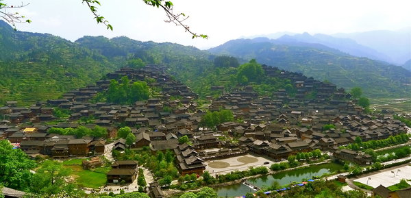 1000 Miao Family Village