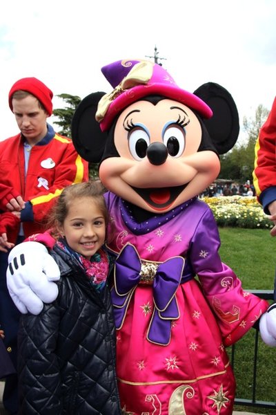 Emily meets Minnie Mouse (the first time)