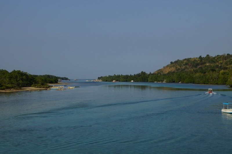 the channel from the bridge between Nusa Lembongan and Nusa Ceningan