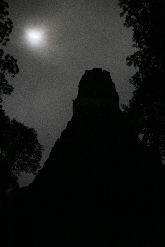 Tikal, Templo I in the moonlight