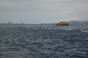 strong current around the rocks of Komodo NP