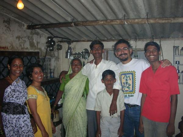 Con la familia de Ajit