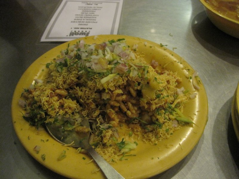 I finally manned up and ate some street bhel puri.  It was so freakin' delicious.  And I didn't get sick!