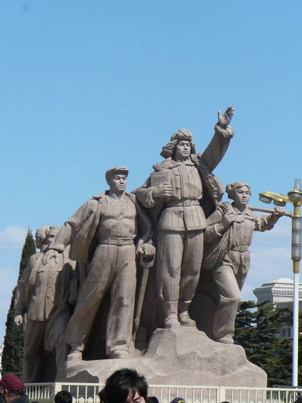 Statue in Tienamen
