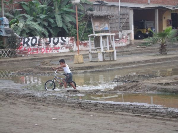 Puerto Lopez is one big mud puddle!