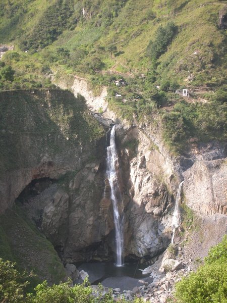 Agoyan Falls-Trickle
