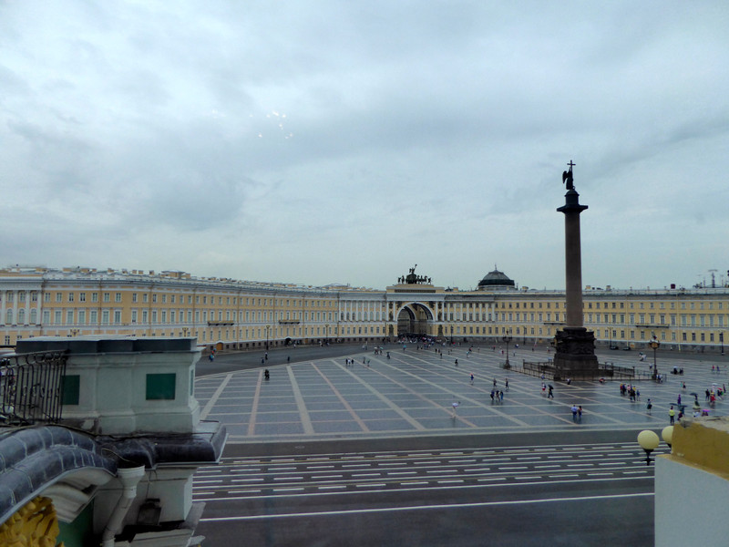 THE PALACE SQUARE
