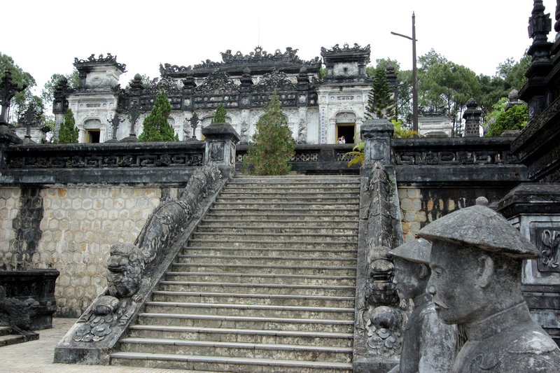 Tu Duc Tomb & Stone statues of high-rank military guards