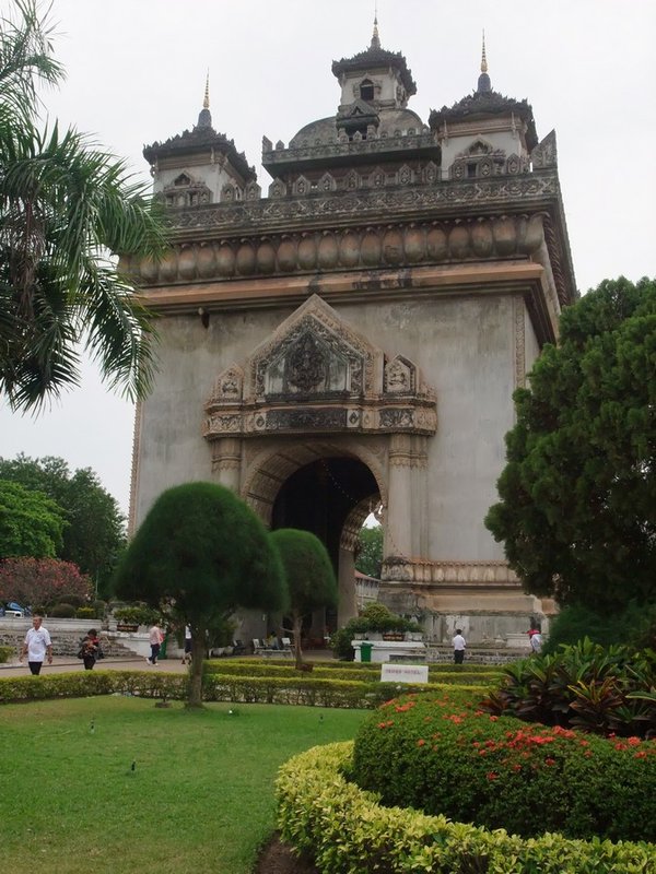 Patuxai (Victory Monument Gate)
