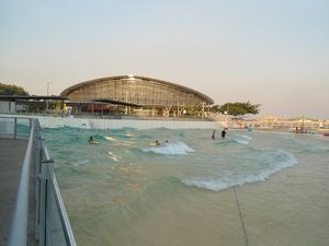 Convention center et waves pool