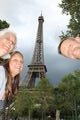 Eiffel Tower photo bomb