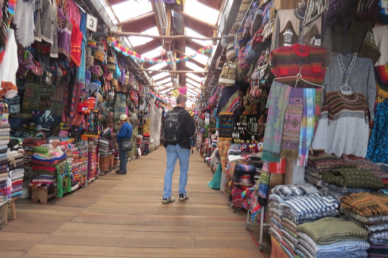 Cusco-Pedro shops